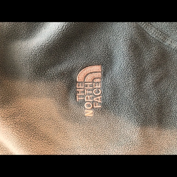 Light blue north face quarter zip - Picture 2 of 4